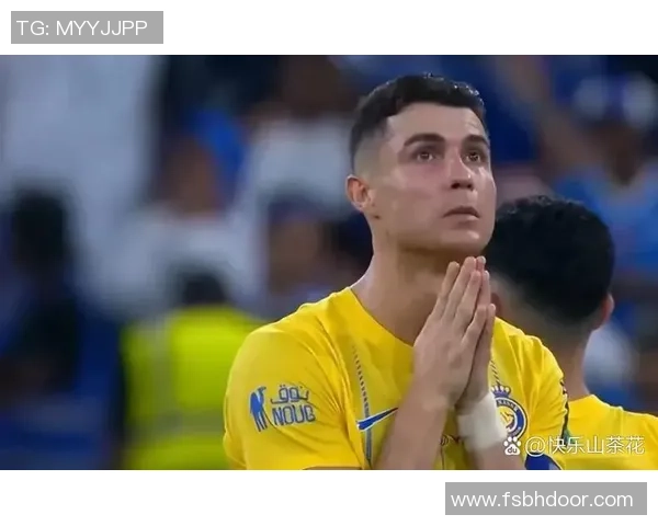 主场全场被嘘的足球球星经历心理挑战与球迷反应的深刻剖析