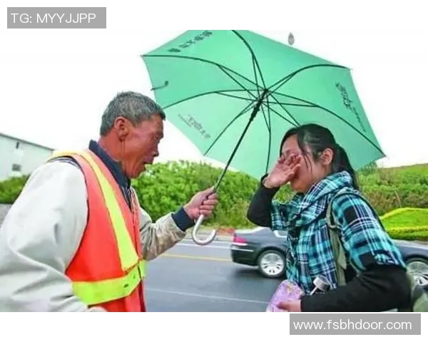 足球场上的感动瞬间那些让人泪目的球星与他们背后的故事