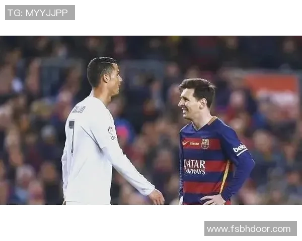 四大足球巨星齐聚一堂，足坛传奇风采尽显，激烈对抗震撼赛场